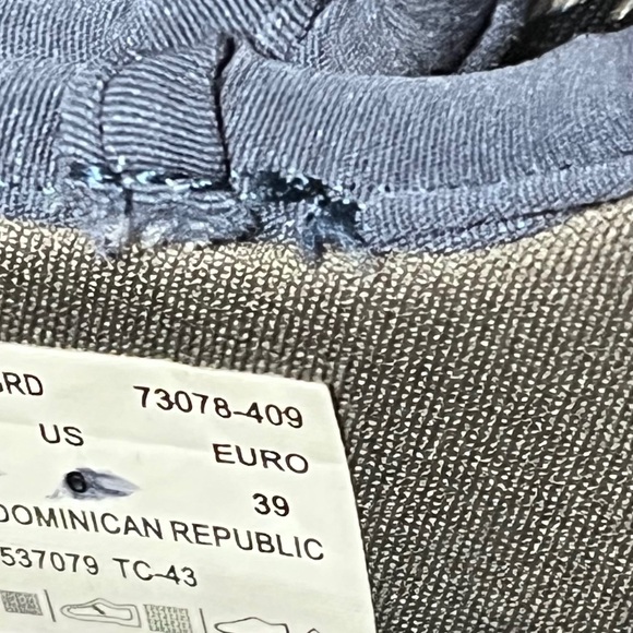 Bogs Blue Floral Winter Boots - Picture 3 of 6